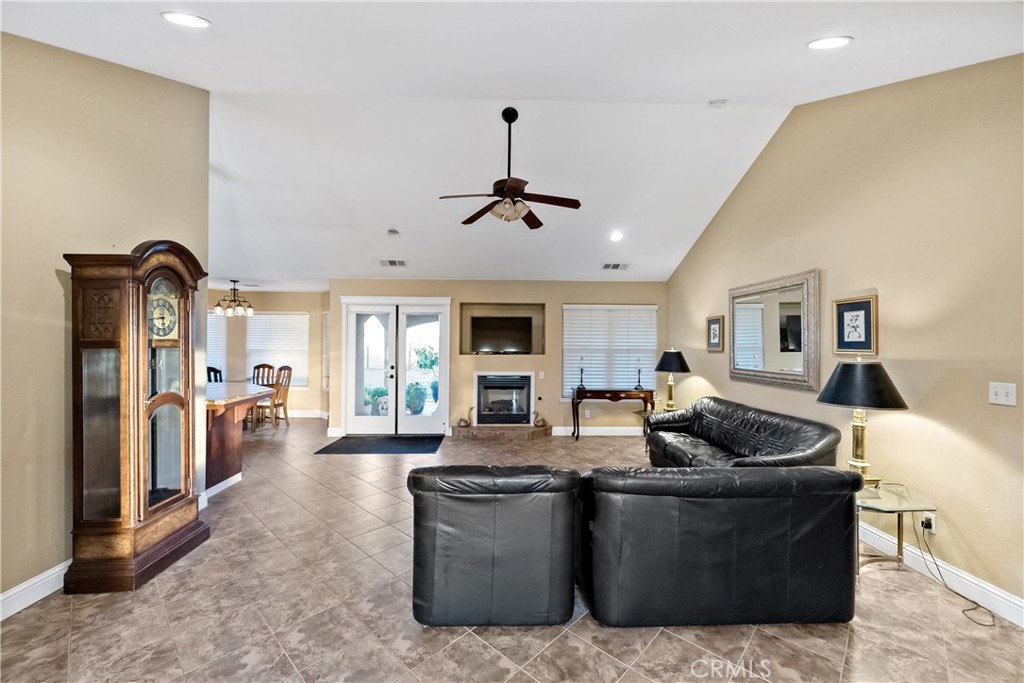 19649 Road 30 1/2, Madera, CA 93638