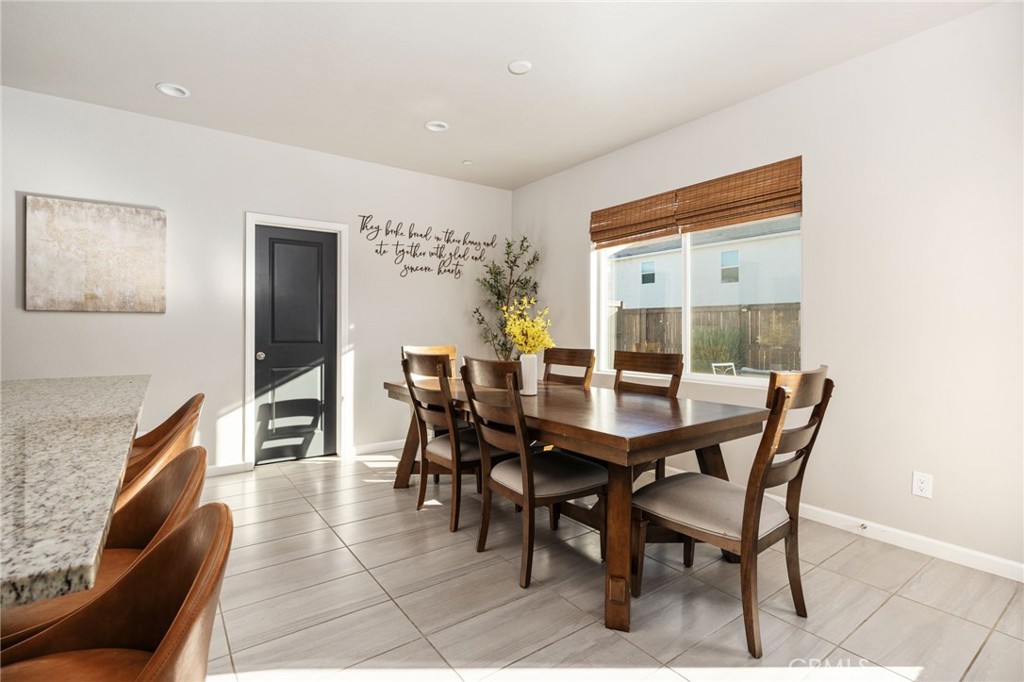 646 Wood Crest, Madera, CA 93636