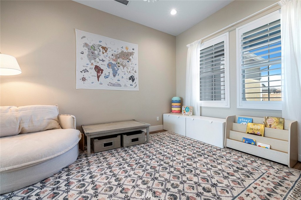 944 Horizon Dr, Madera, CA 93636