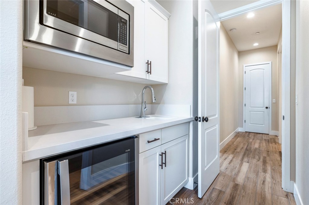 944 Horizon Dr, Madera, CA 93636