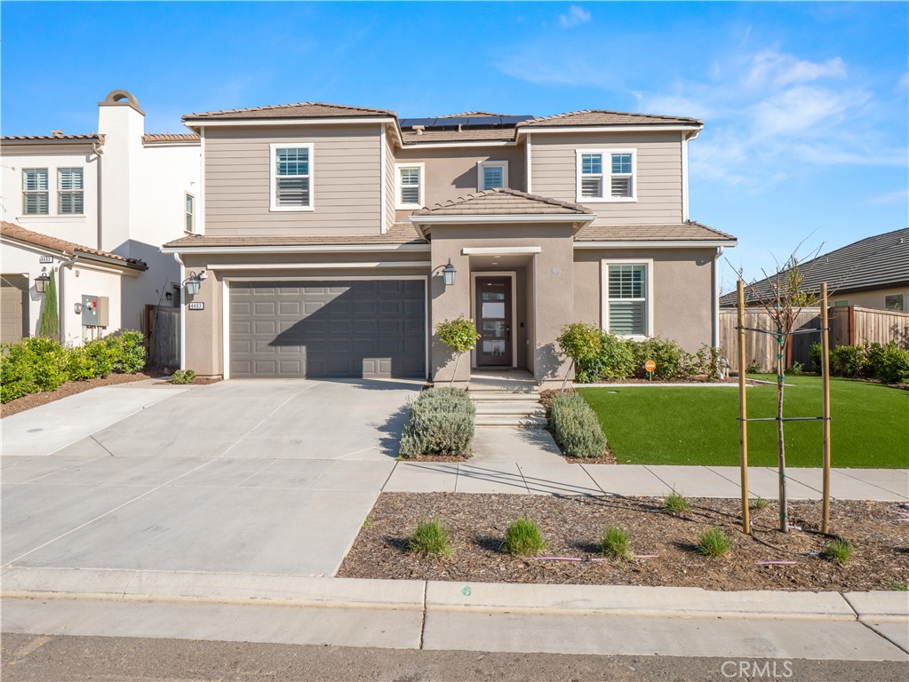 4483 Crown Bluffs Dr, Madera, CA 93636