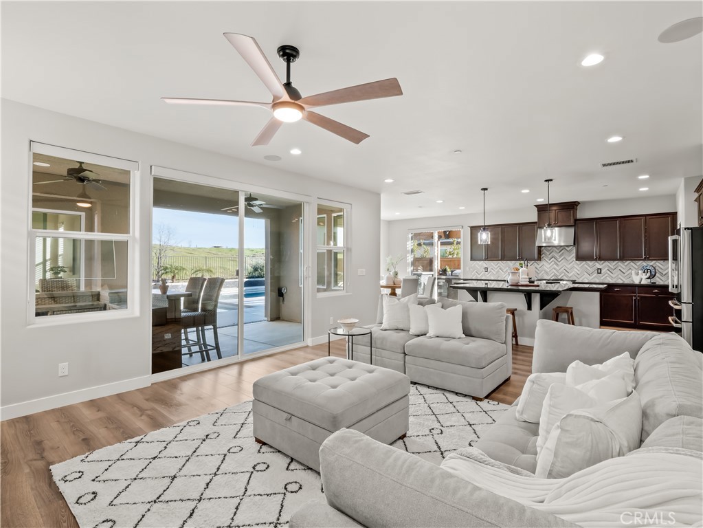 4483 Crown Bluffs Dr, Madera, CA 93636