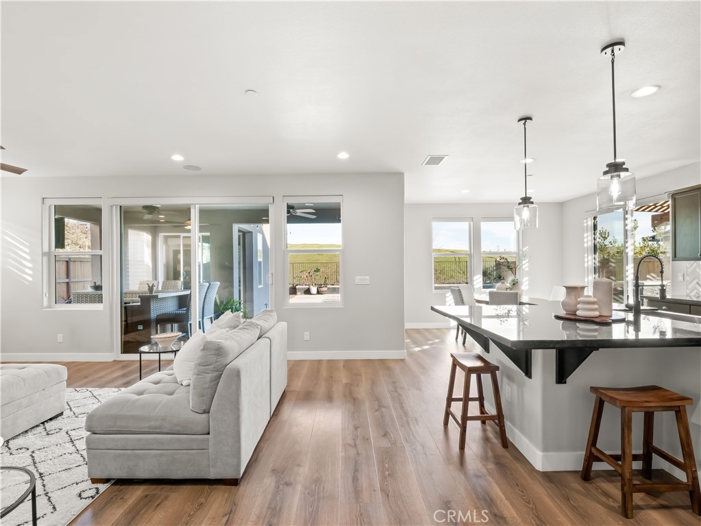 4483 Crown Bluffs Dr, Madera, CA 93636