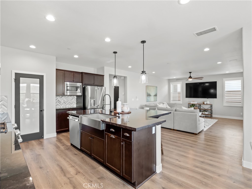 4483 Crown Bluffs Dr, Madera, CA 93636