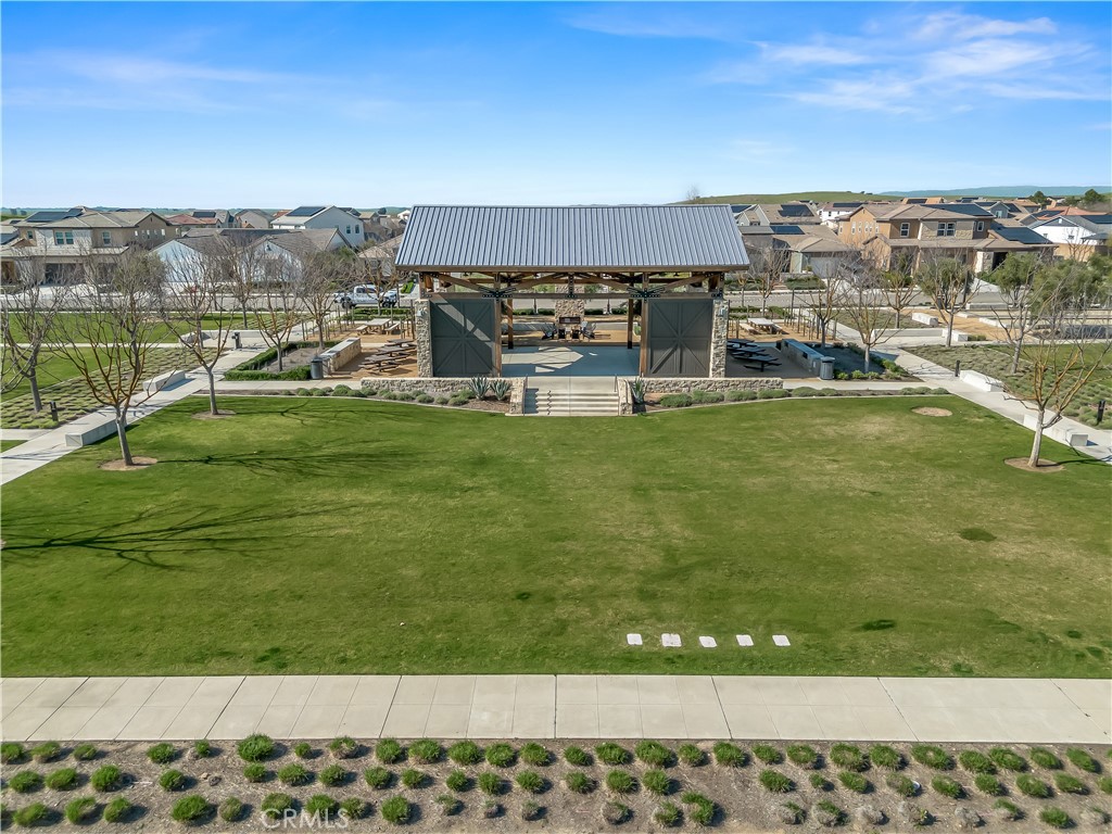 4483 Crown Bluffs Dr, Madera, CA 93636