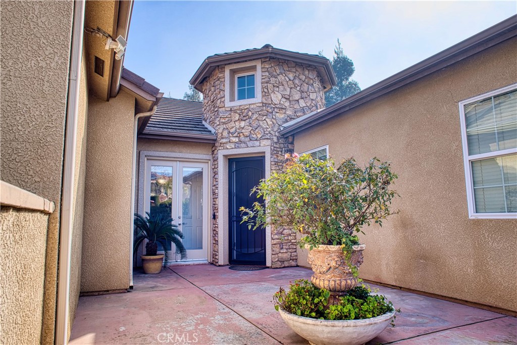 6009 W Goux, Fresno, CA 93722