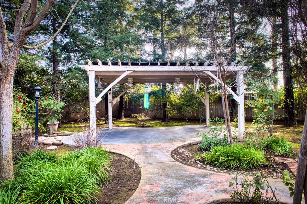 6009 W Goux, Fresno, CA 93722