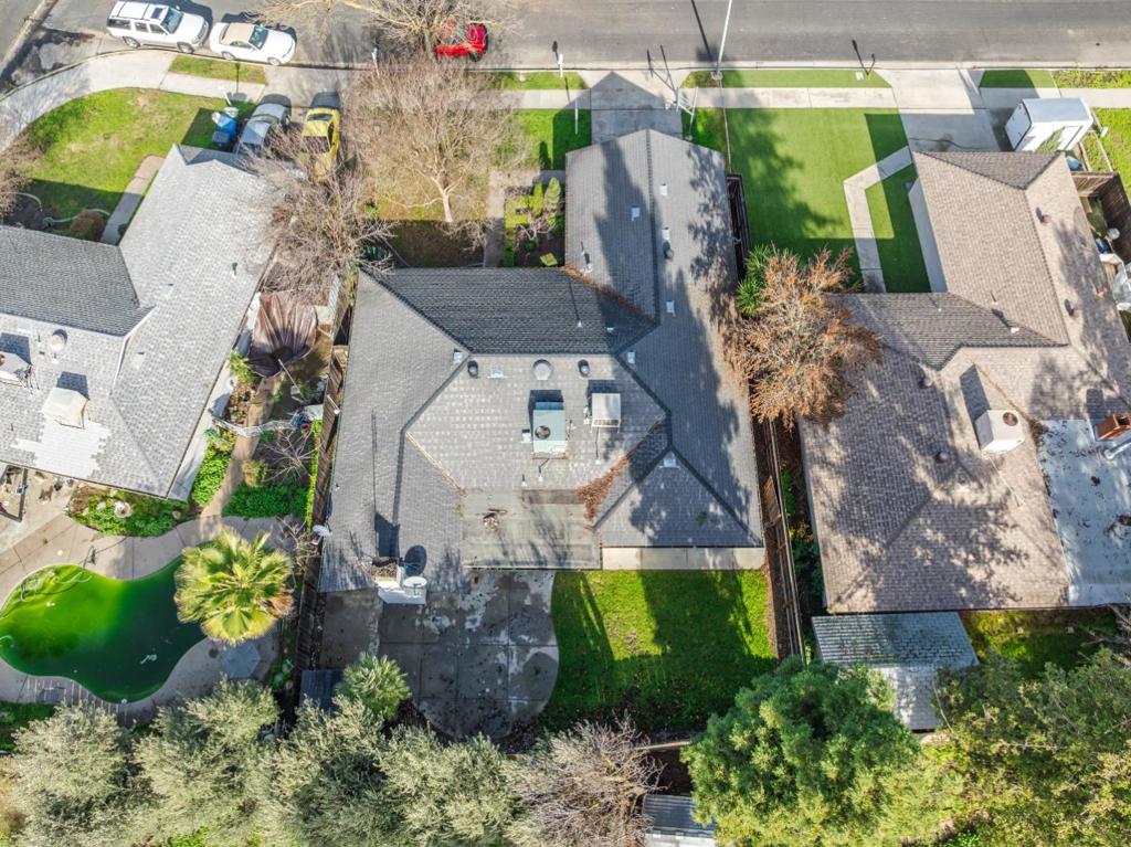 2820 Driftwood Dr, Madera, CA 93637