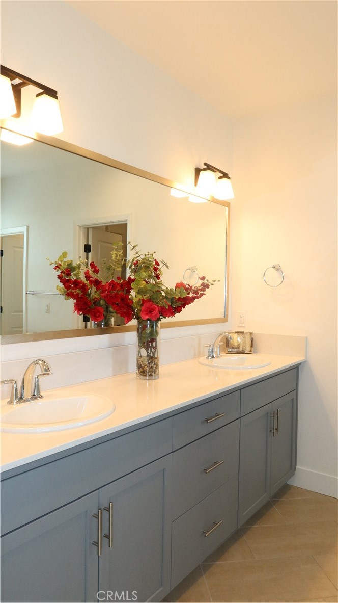 4254 Oak Knoll Rd, Madera, CA 93636