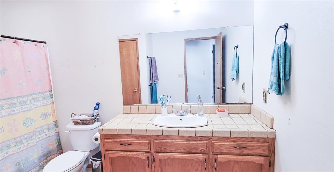 12126 Topper Rd, Madera, CA 93636