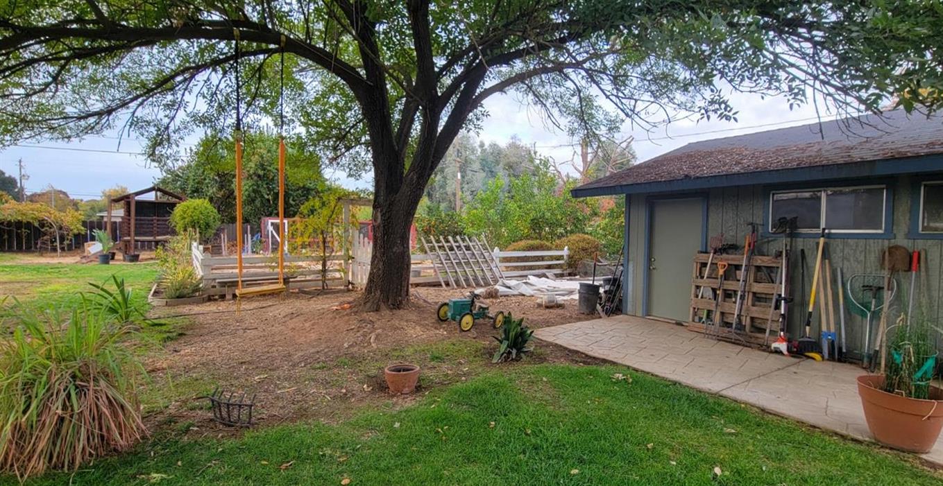 12126 Topper Rd, Madera, CA 93636