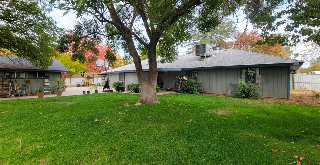 12126 Topper Rd, Madera, CA 93636
