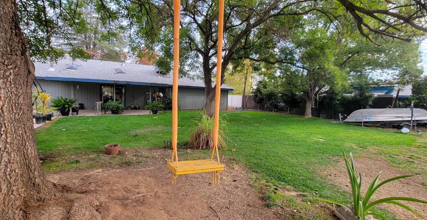 12126 Topper Rd, Madera, CA 93636