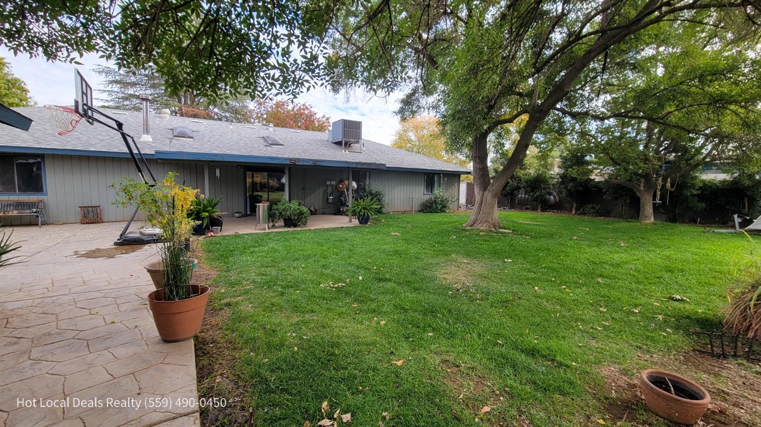 12126 Topper Rd, Madera, CA 93636