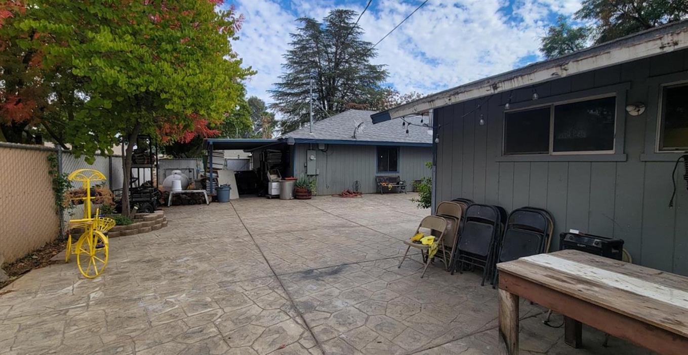 12126 Topper Rd, Madera, CA 93636