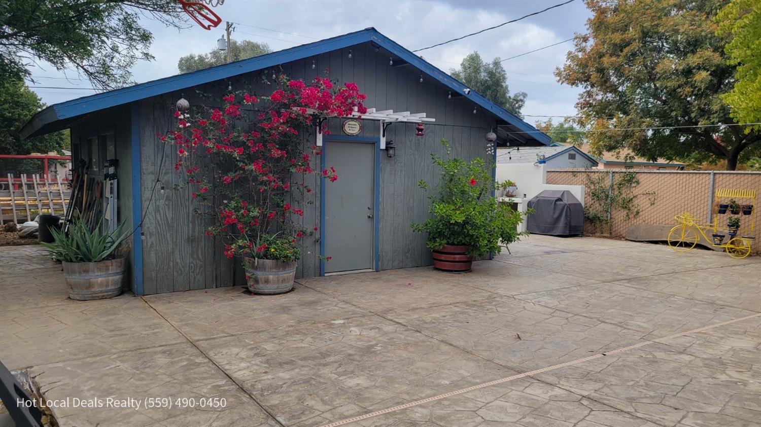 12126 Topper Rd, Madera, CA 93636