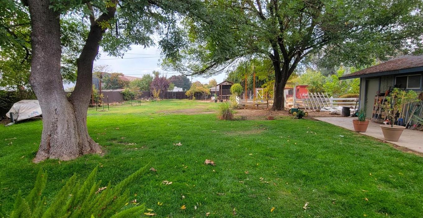 12126 Topper Rd, Madera, CA 93636