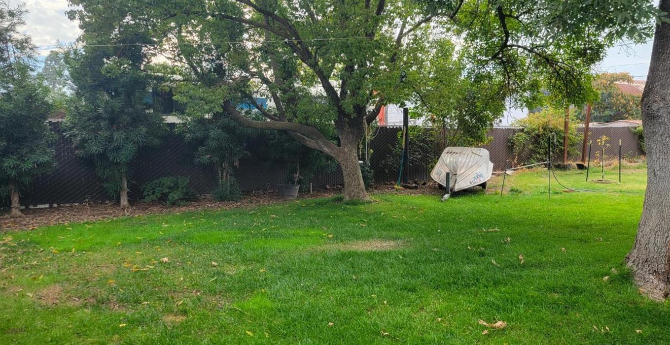 12126 Topper Rd, Madera, CA 93636