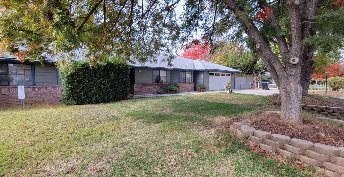 12126 Topper Rd, Madera, CA 93636