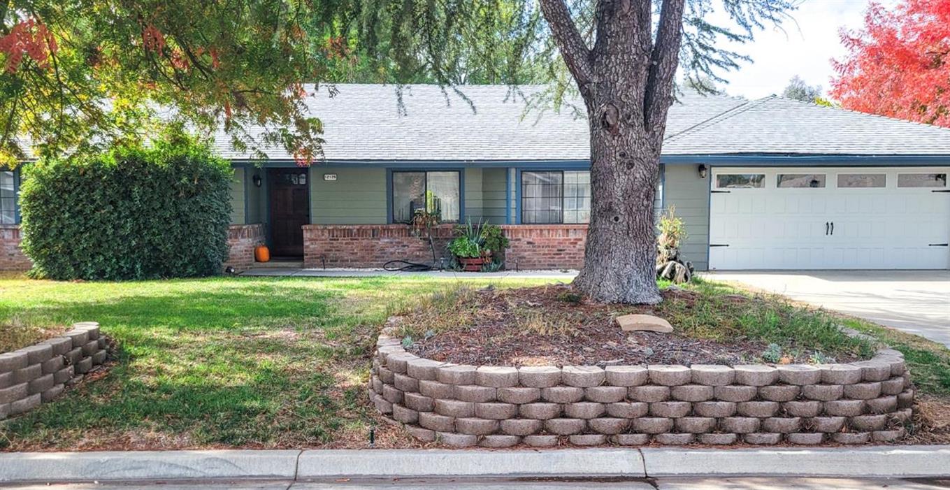 12126 Topper Rd, Madera, CA 93636