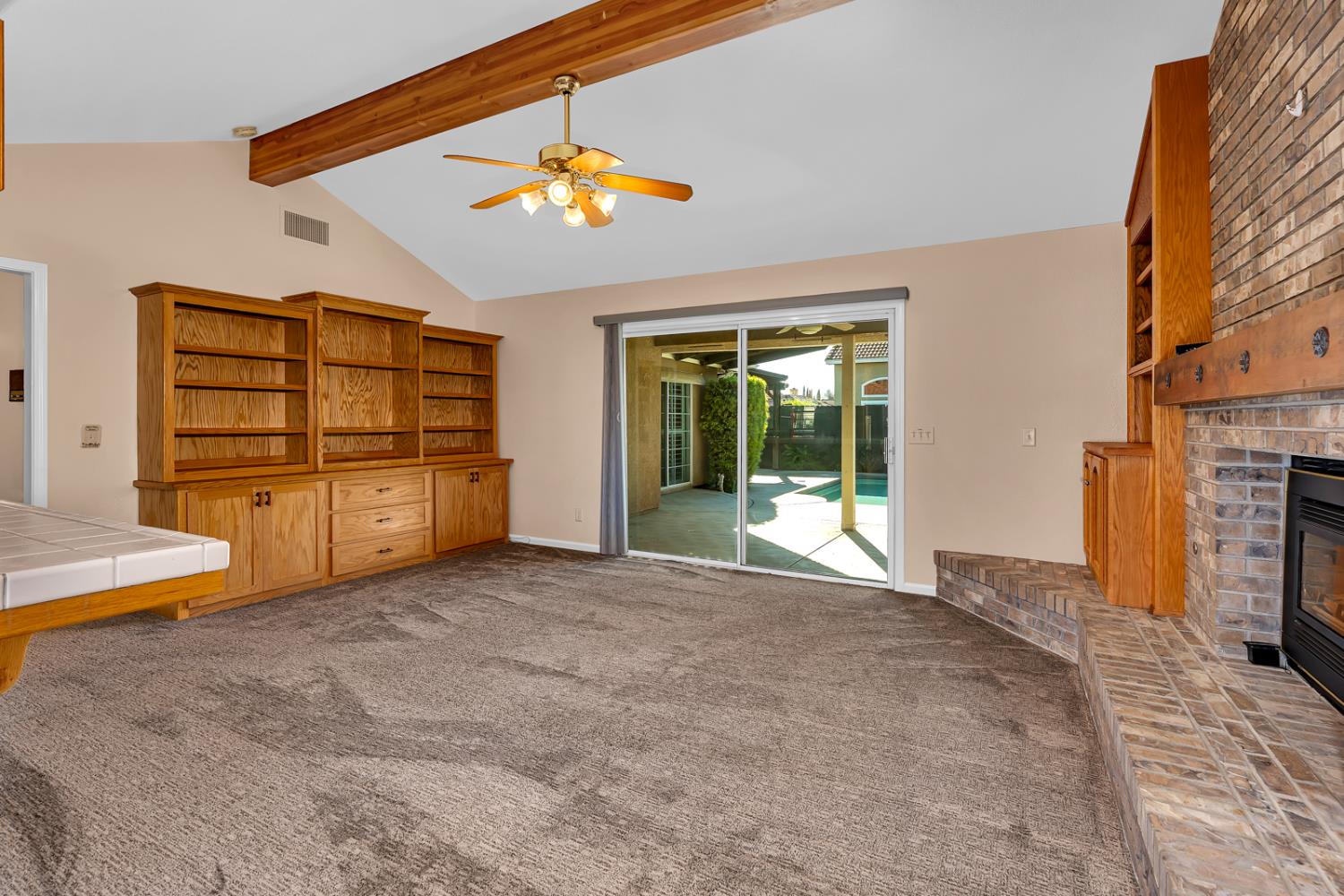 2352 Frederick Way, Madera, CA 93637