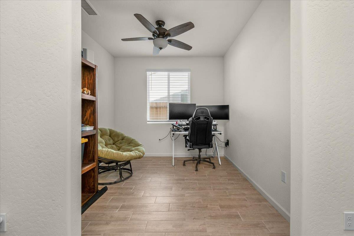 1183 Encore Way W, Madera, CA 93636