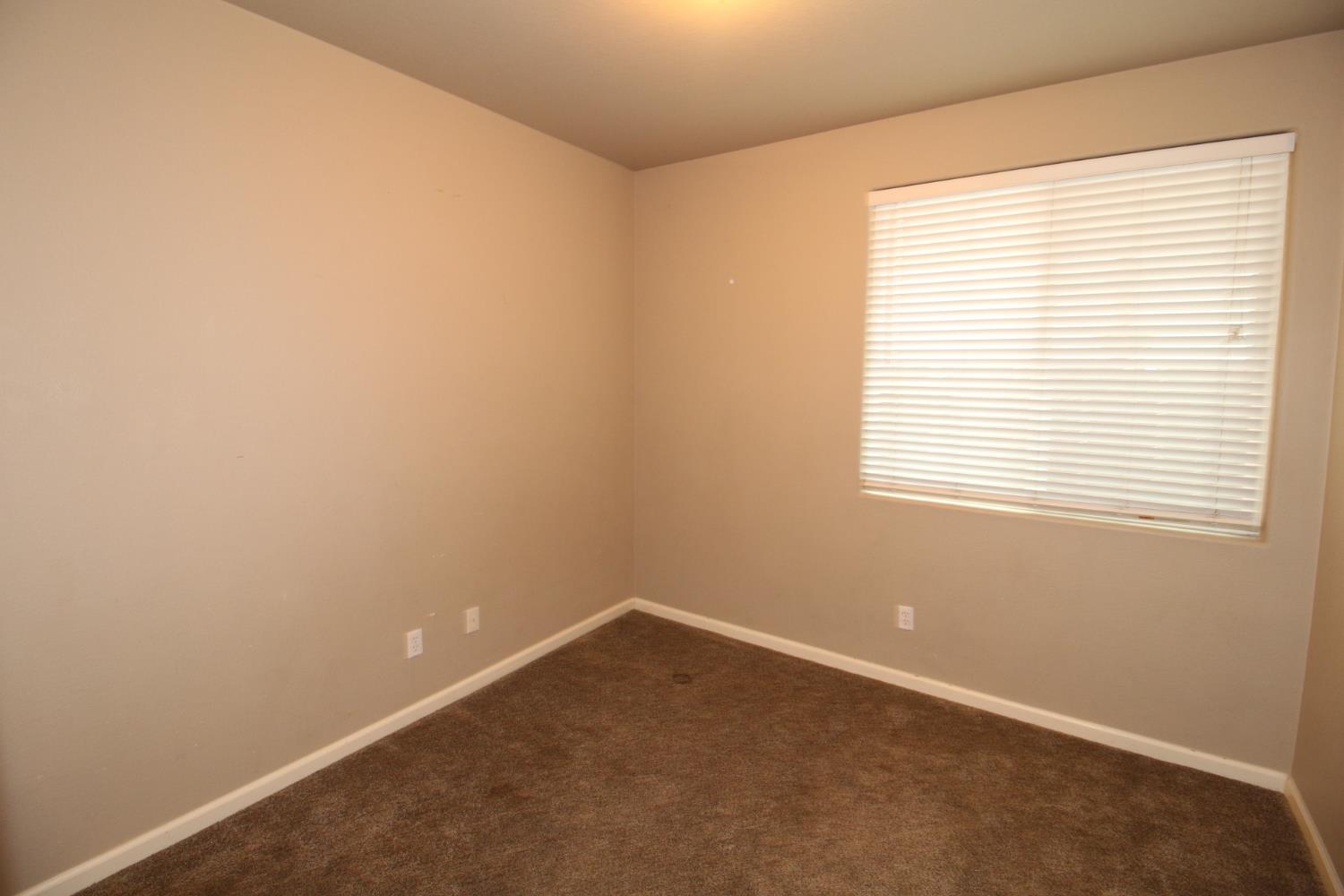 912 San Diego, Madera, CA 93637