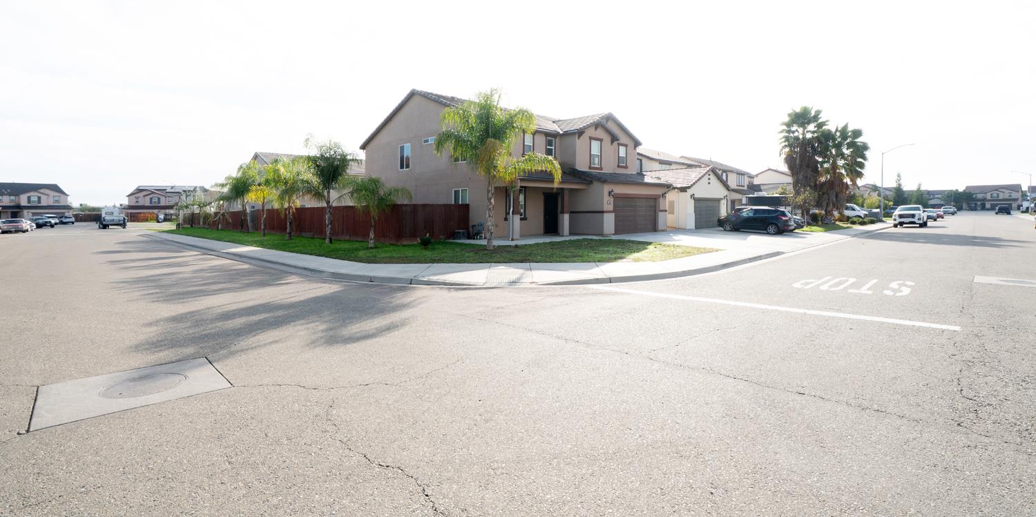 59 Rancho Santa Fe Dr, Madera, CA 93638