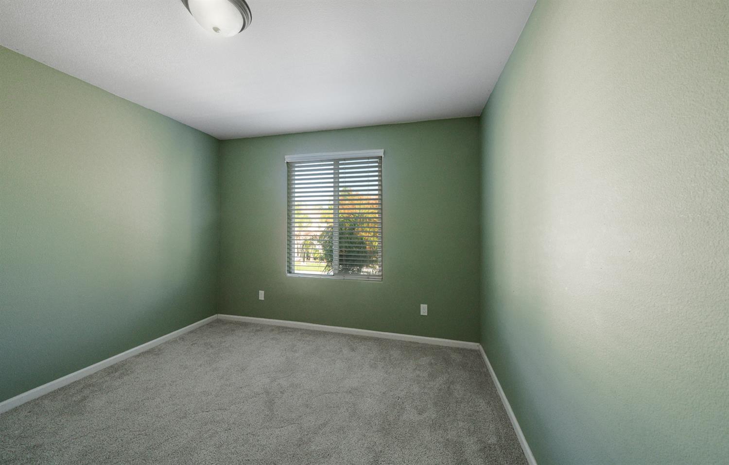 59 Rancho Santa Fe Dr, Madera, CA 93638