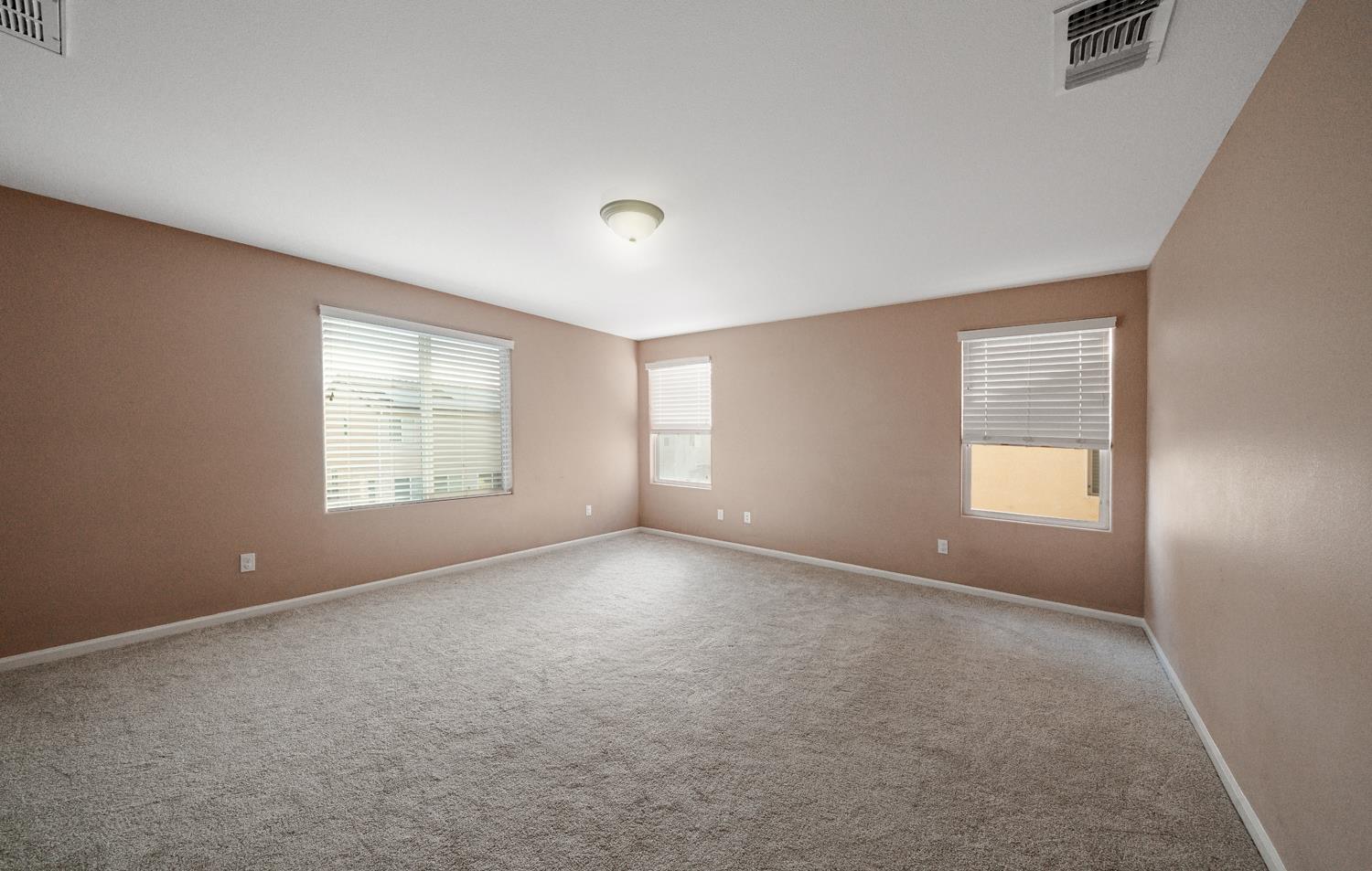 59 Rancho Santa Fe Dr, Madera, CA 93638