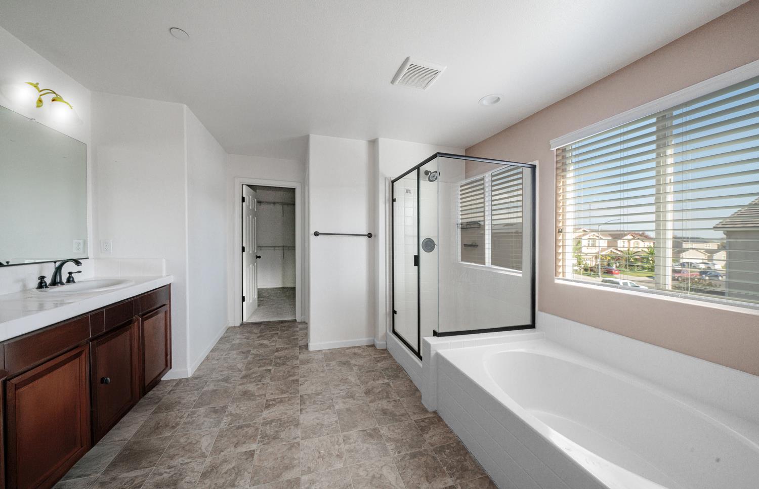 59 Rancho Santa Fe Dr, Madera, CA 93638