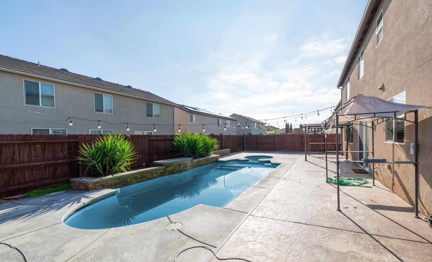 59 Rancho Santa Fe Dr, Madera, CA 93638