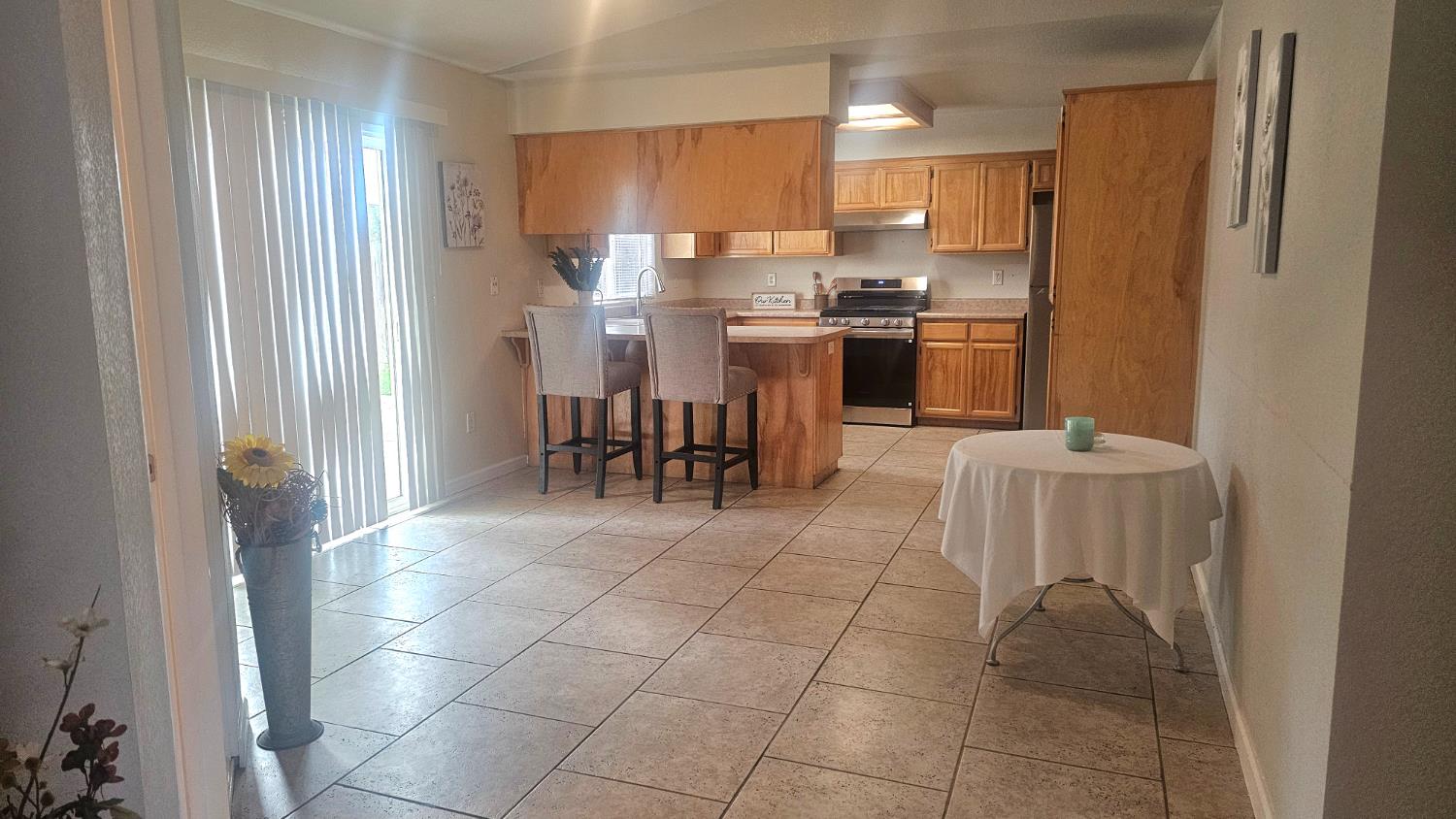 1331 Alicante Way, Madera, CA 93638