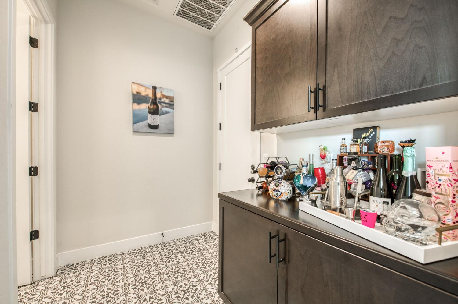 1020 Highland Rd W, Madera, CA 93636