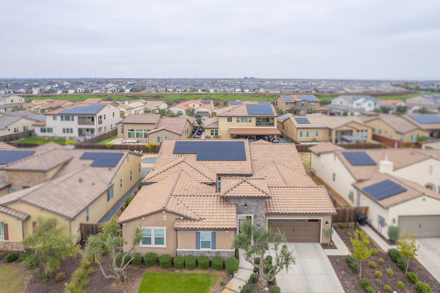 993 Ridgeline Rd W, Madera, CA 93636