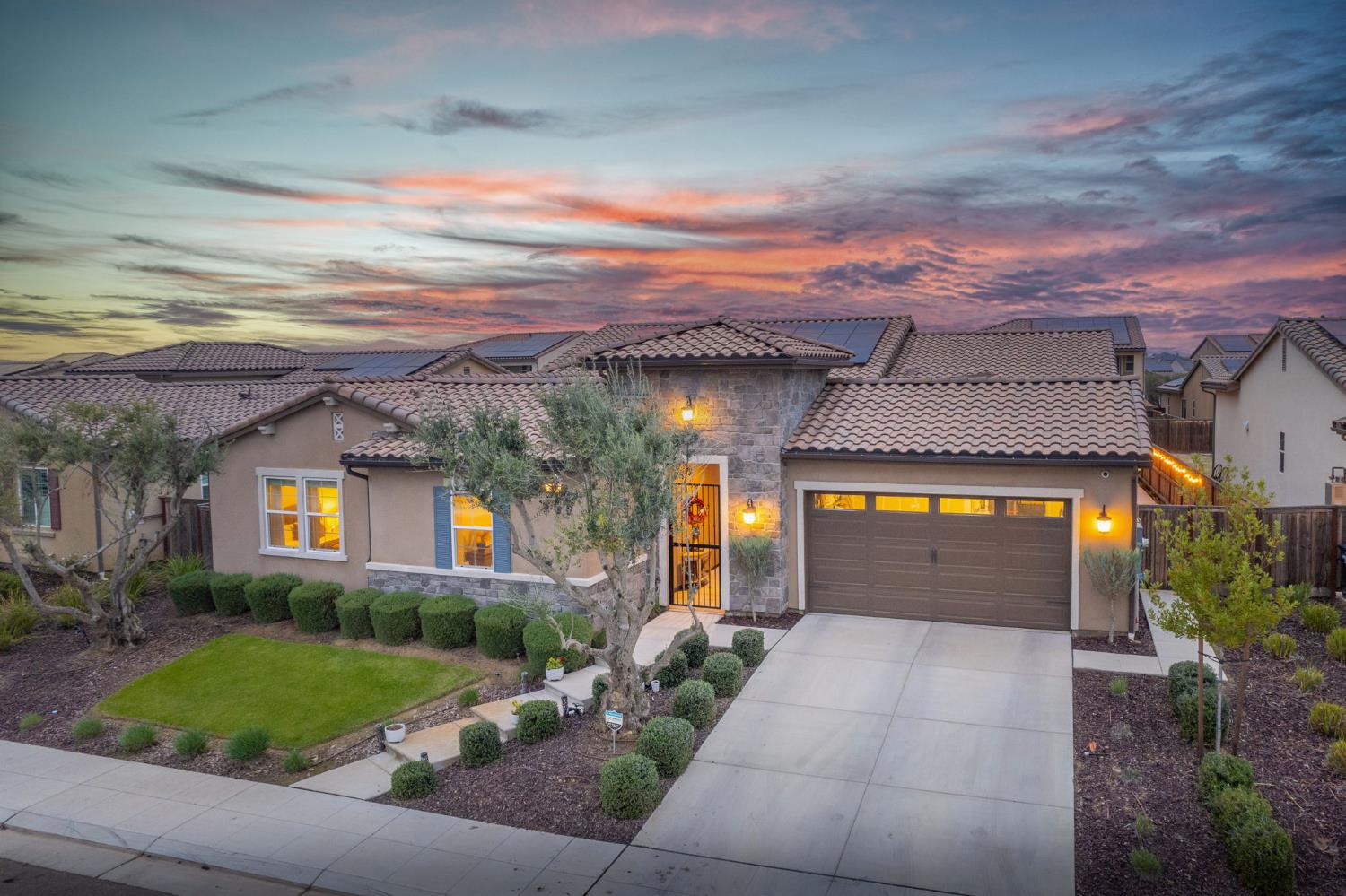 993 Ridgeline Rd W, Madera, CA 93636