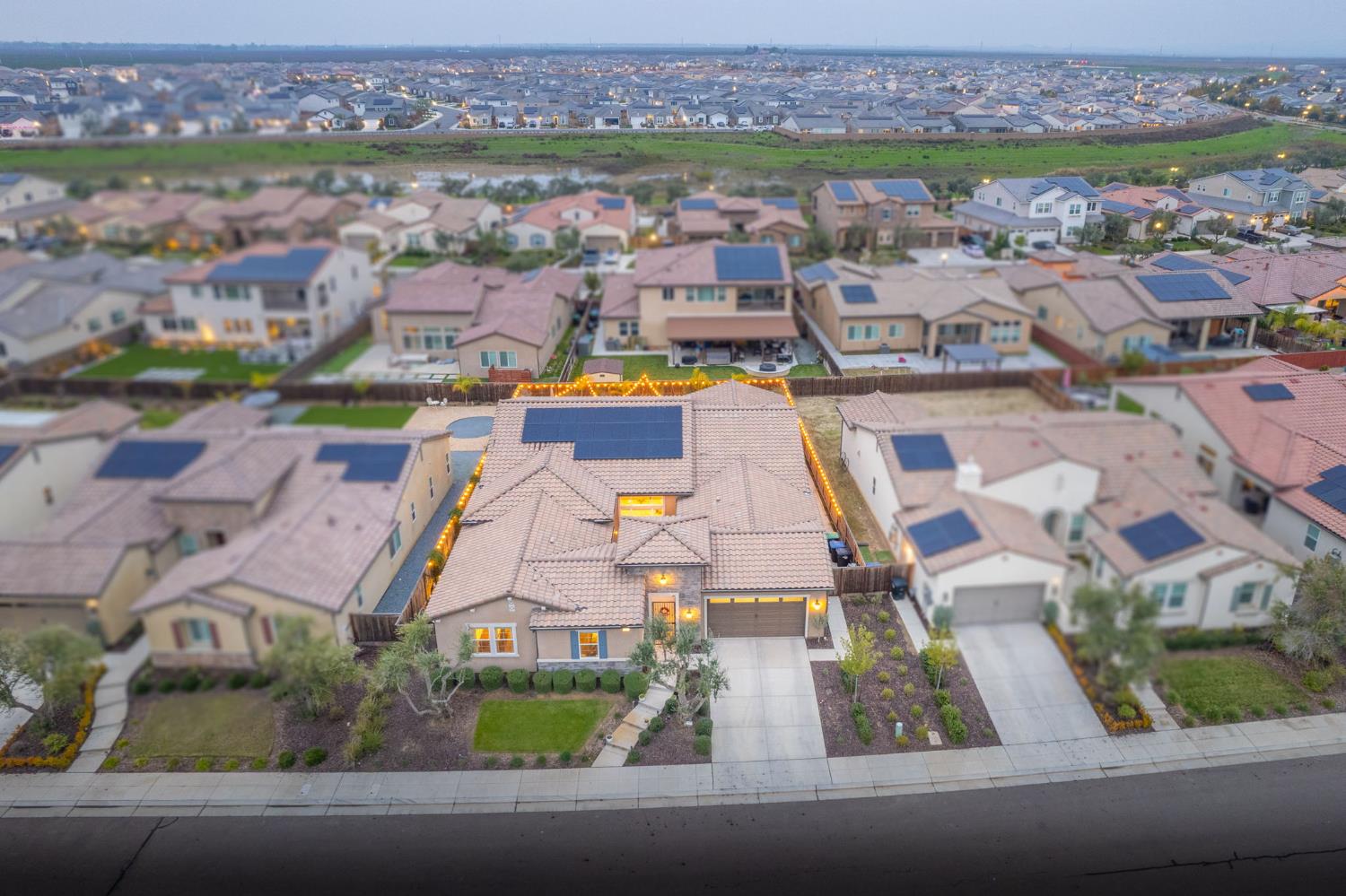 993 Ridgeline Rd W, Madera, CA 93636