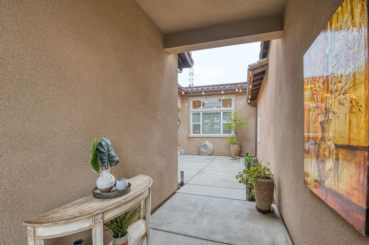 993 Ridgeline Rd W, Madera, CA 93636