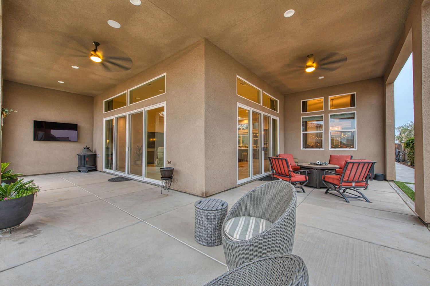 993 Ridgeline Rd W, Madera, CA 93636