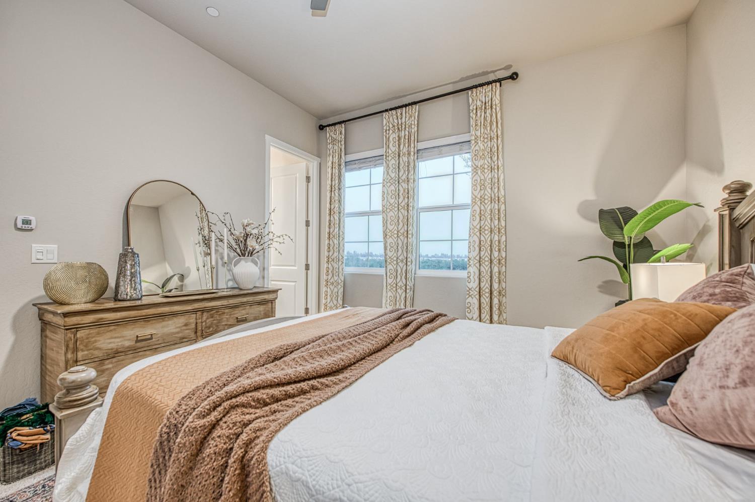 993 Ridgeline Rd W, Madera, CA 93636