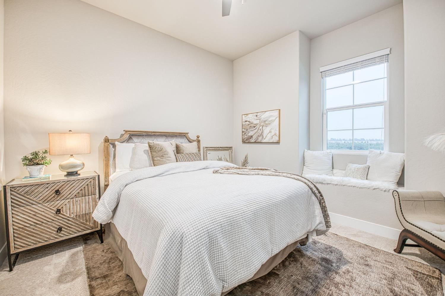 993 Ridgeline Rd W, Madera, CA 93636