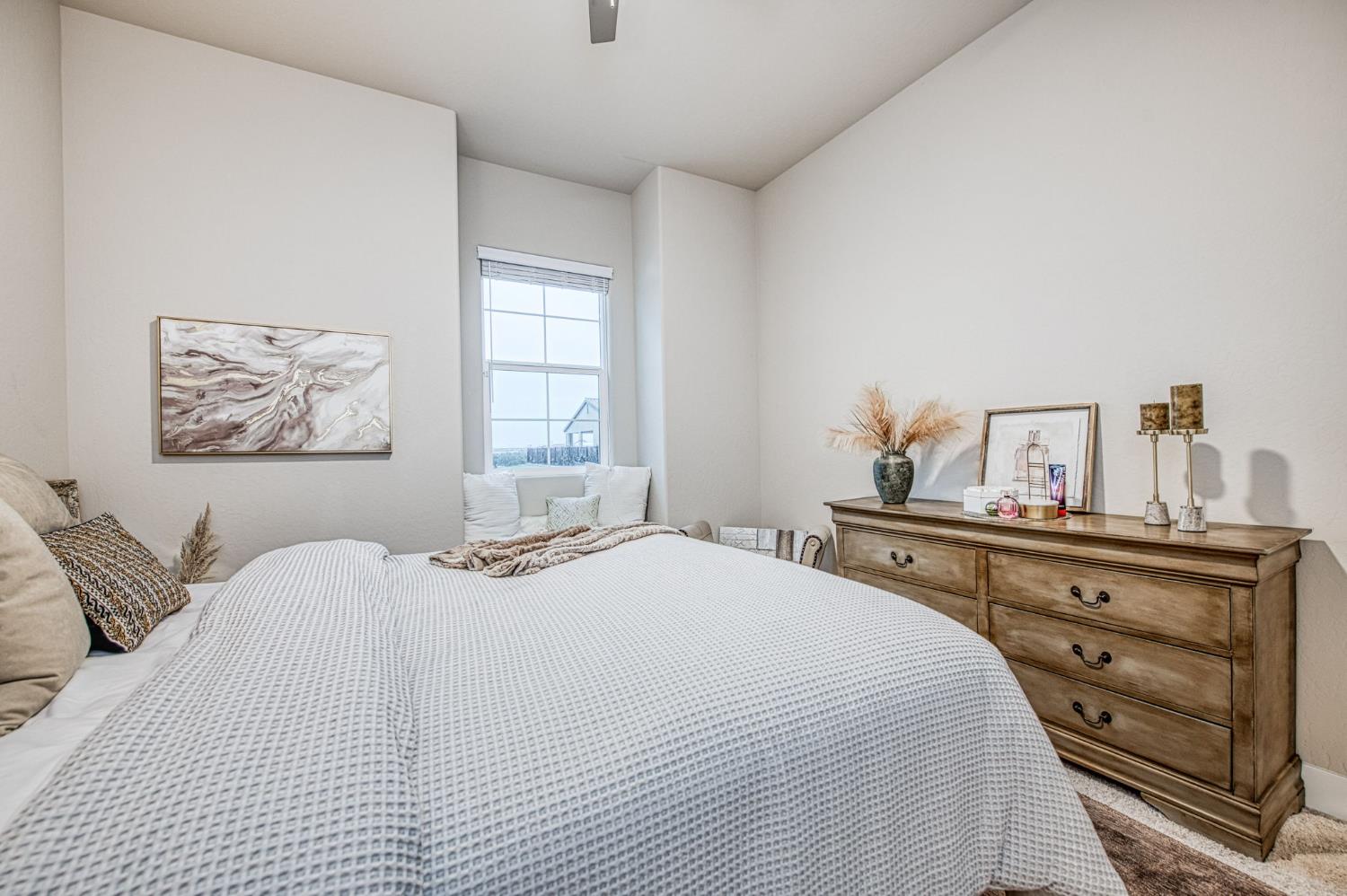 993 Ridgeline Rd W, Madera, CA 93636