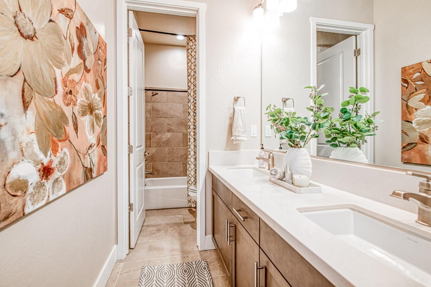 993 Ridgeline Rd W, Madera, CA 93636