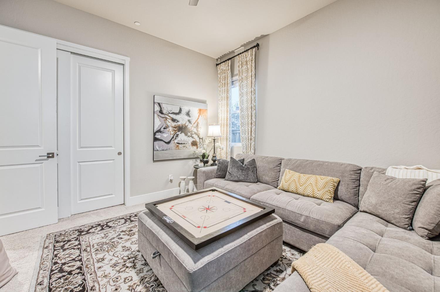 993 Ridgeline Rd W, Madera, CA 93636