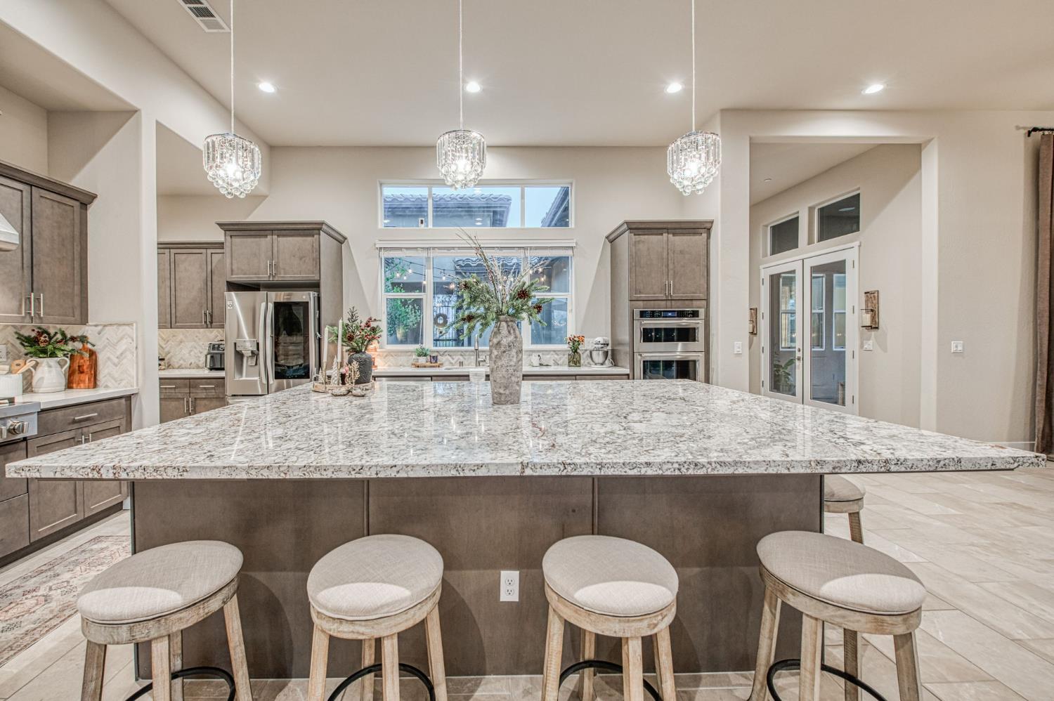 993 Ridgeline Rd W, Madera, CA 93636