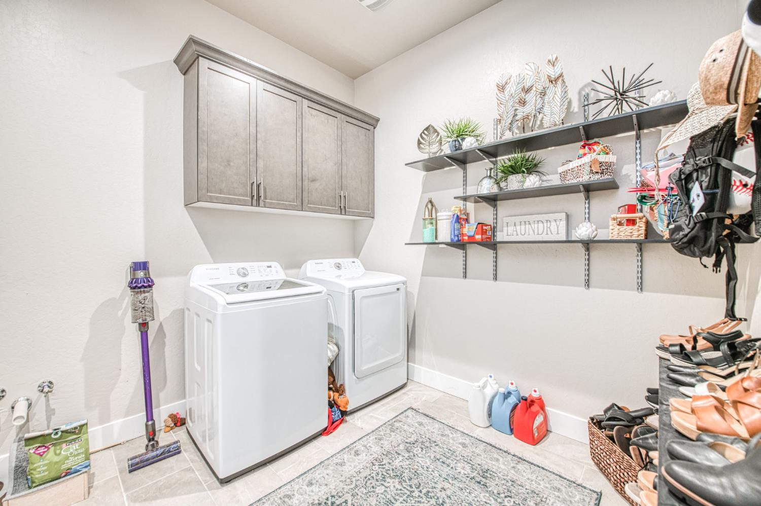 993 Ridgeline Rd W, Madera, CA 93636