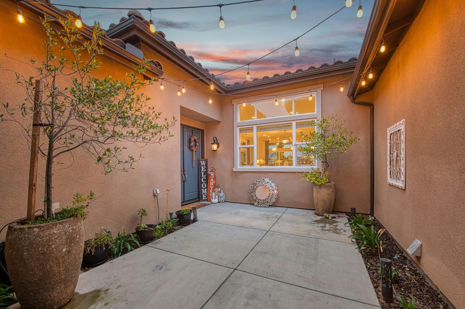 993 Ridgeline Rd W, Madera, CA 93636