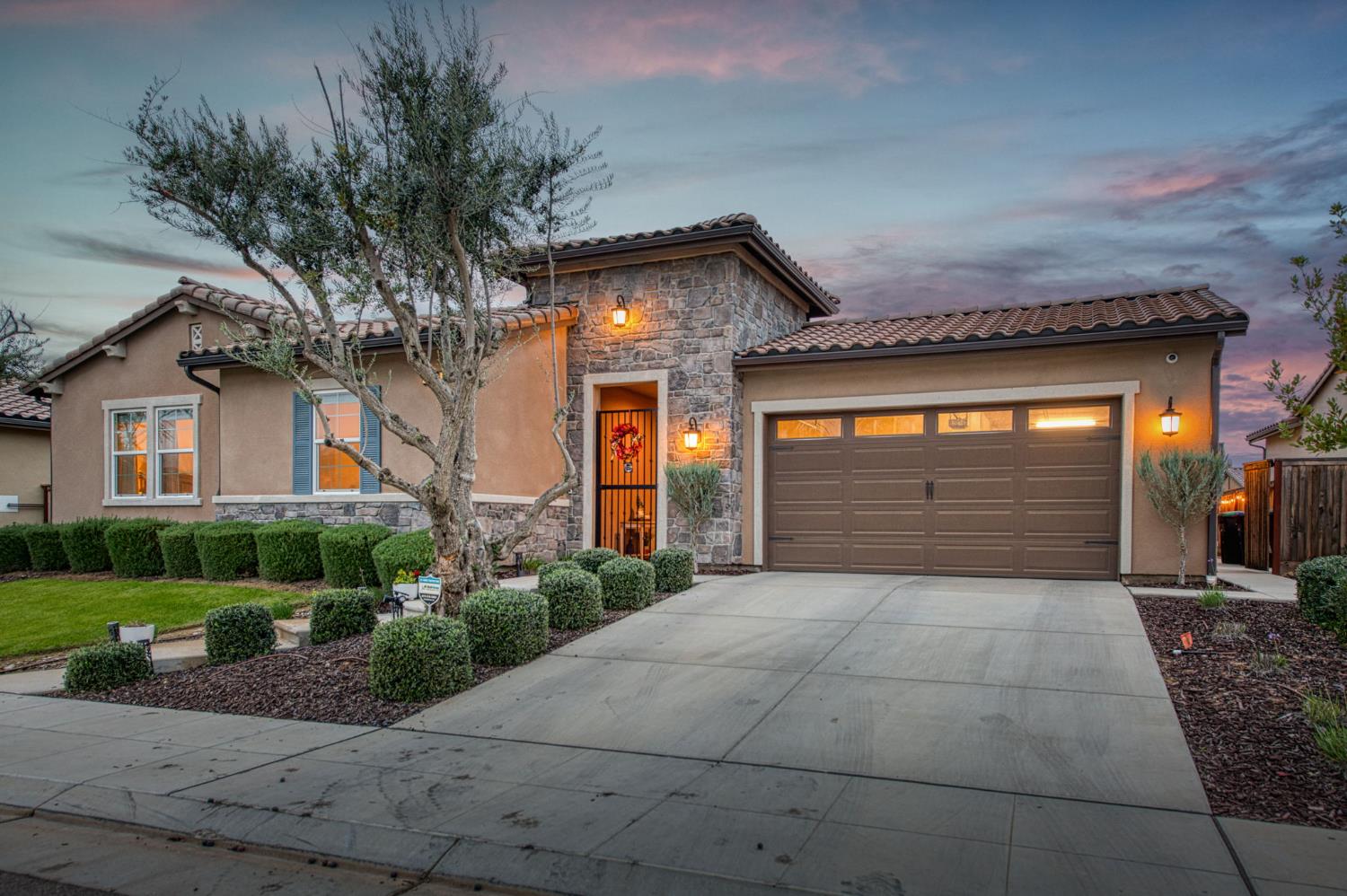 993 Ridgeline Rd W, Madera, CA 93636