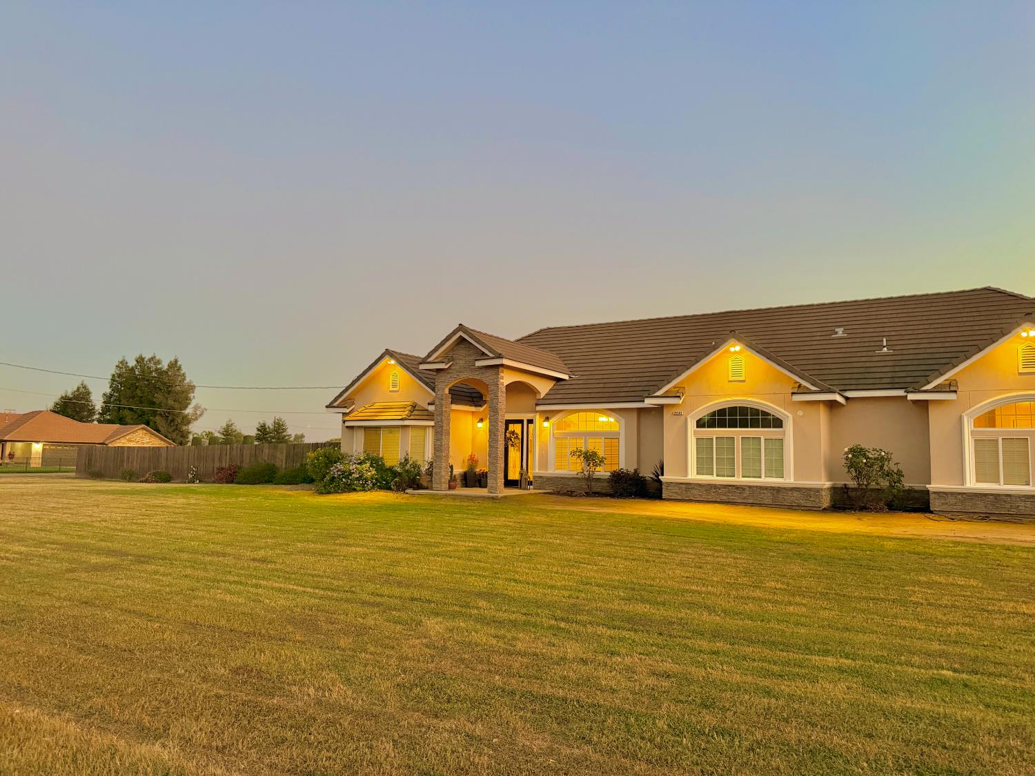 25162 Burton Way, Madera, CA 93638