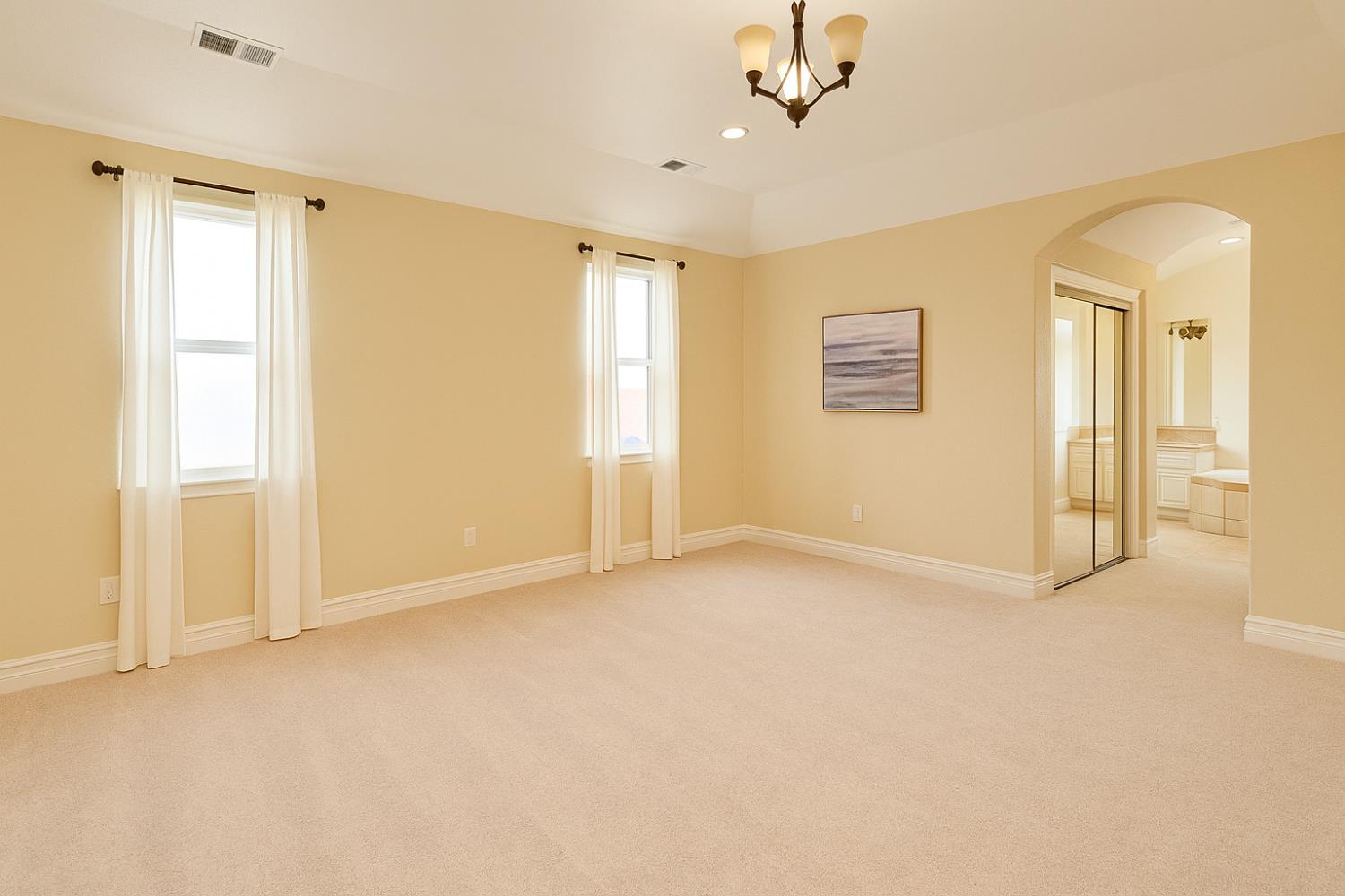 25162 Burton Way, Madera, CA 93638